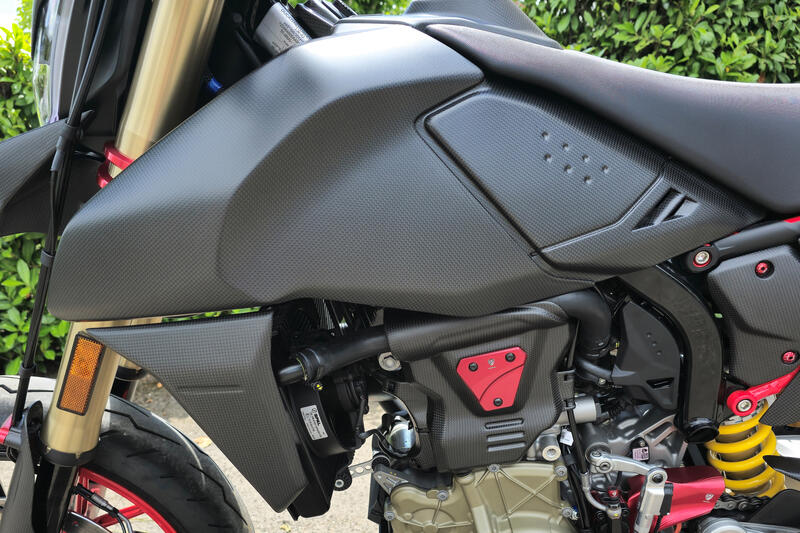 Engine cover LH protector Ducati Hypermotard 698 Mono