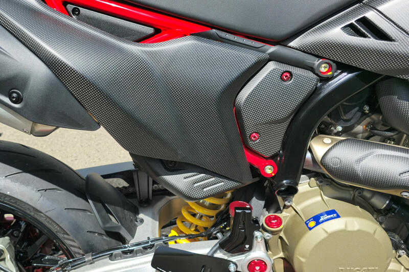 Frame side covers Ducati Hypermotard 698 Mono - Carbon