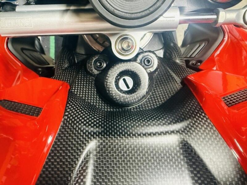Ignition switch cover Ducati Streetfighter V4 - Carbon