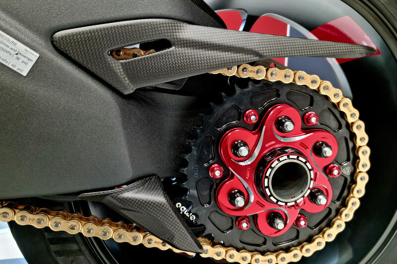 REAR SPROCKET FLANGE DUCATI BICOLOR