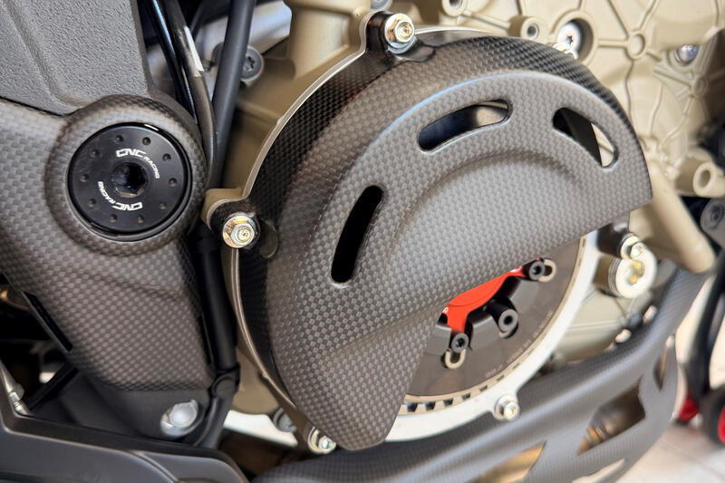 Cover frizione a secco in Carbonio per Ducati Panigale V4, Streetfighter V4, Multistrada V4 e Diavel V4