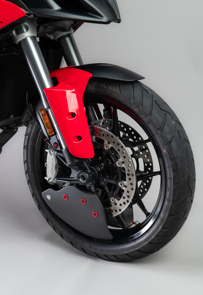 GP Ducts EVO &ndash; Glossy Carbon Brake Cooling System &ndash; Ducati Multistrada V2 MY2025