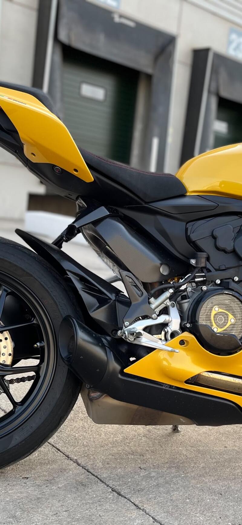 Carbon heel guard rider footpegs Ducati Panigale