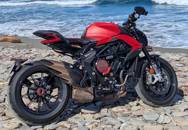 Paracalore silenziatore in carbonio per MV Agusta Brutale e Dragster