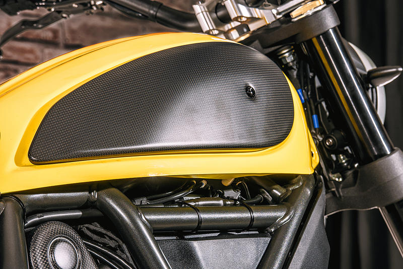 Side cover fuel tank Ducati Scrambler matt carbon Cnc Racing