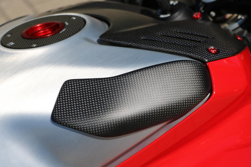Fuel tank slider Carbon/Kevlar