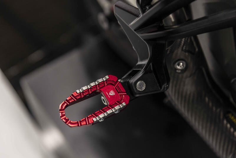 Footpegs kit TOURING - passenger