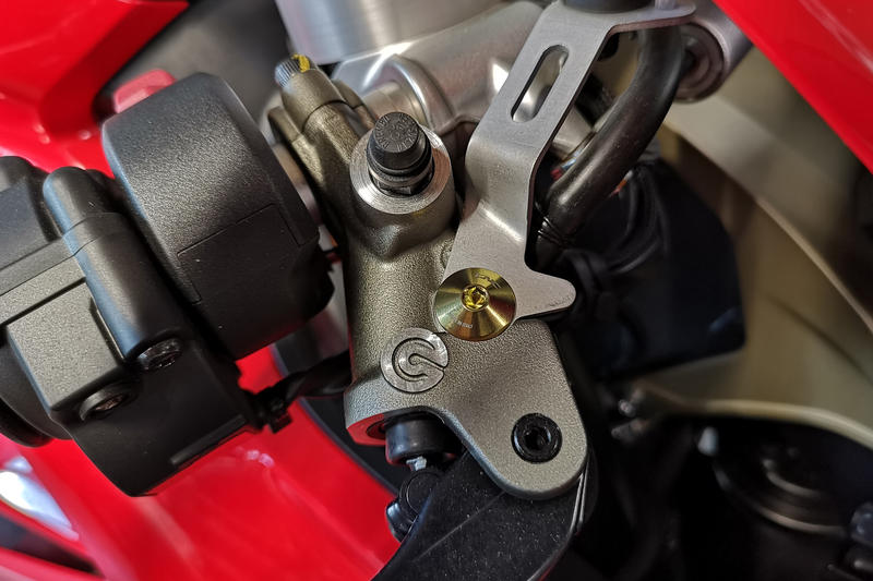 FRONT BRAKE/CLUTCH FLUID TANK BRACKET SCREW - TITANIUM Gold
