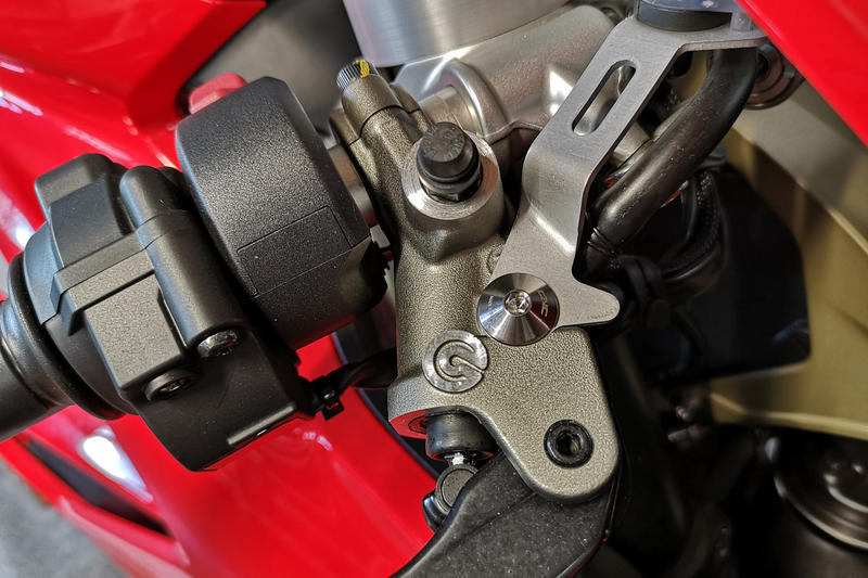 FRONT BRAKE/CLUTCH FLUID TANK BRACKET SCREW - TITANIUM Titanium