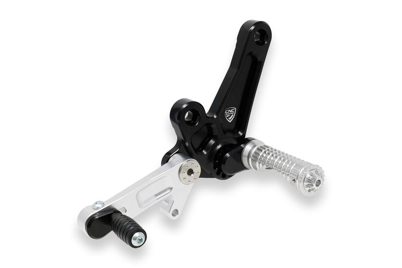 Adjustable rear sets Ducati Diavel Cnc Racing