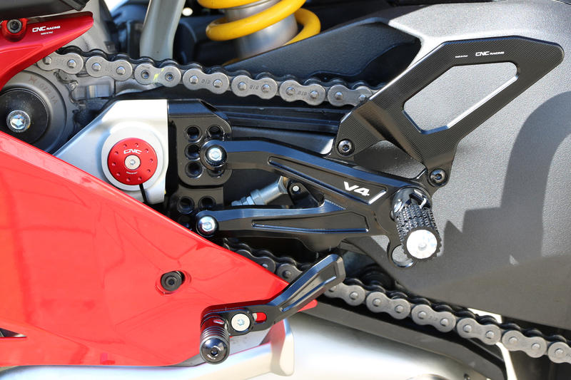 Pedane regolabili Ducati per serie Panigale V4 Black
