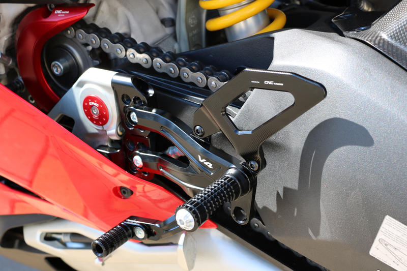 Pedane regolabili Ducati Panigale V4 - EASY Black