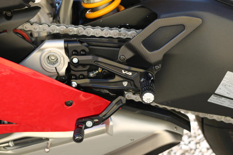 Adjustable rear sets RPS Ducati Panigale V4 - Carbon Black