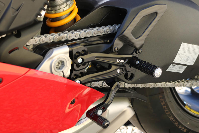 Adjustable rear sets RPS Ducati Panigale V4 - Carbon Black