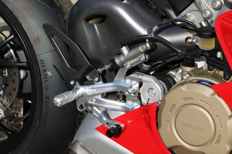 Adjustable rear sets RPS Ducati Panigale V4 - Carbon Silver