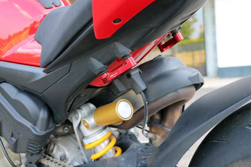 Rear footrest blanking plates Ducati Panigale V4 / Streetfighter V4 Red