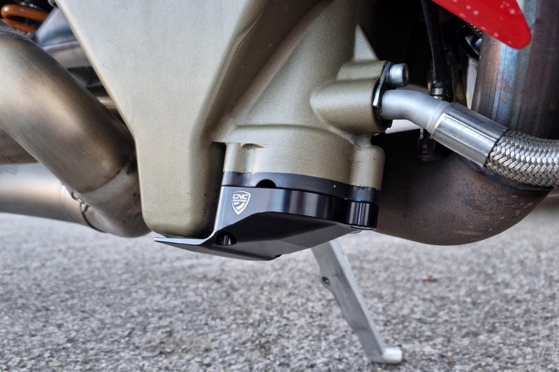 Oil pan protector Ducati Panigale / Streetfighter V4 Black