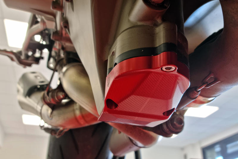 Oil pan protector Ducati Panigale / Streetfighter V4 Red
