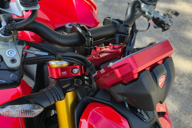 Dashboard cover Ducati Panigale V2, Streetfighter V2, Hypermotard V2 MY2025-26 Red