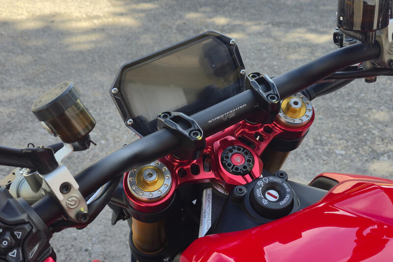 Dashboard cover Ducati Panigale V2, Streetfighter V2, Hypermotard V2 MY2025-26 Black