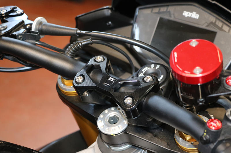 Riser Aprilia Tuono - Moto Guzzi v85 TT Black