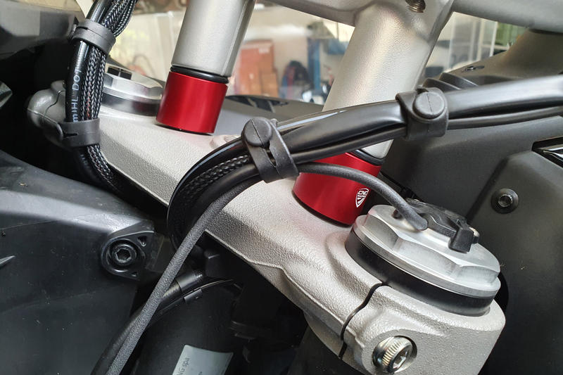Handlebar clamp spacers H 30mm Ducati Multistrada V4 for OEM riser Red