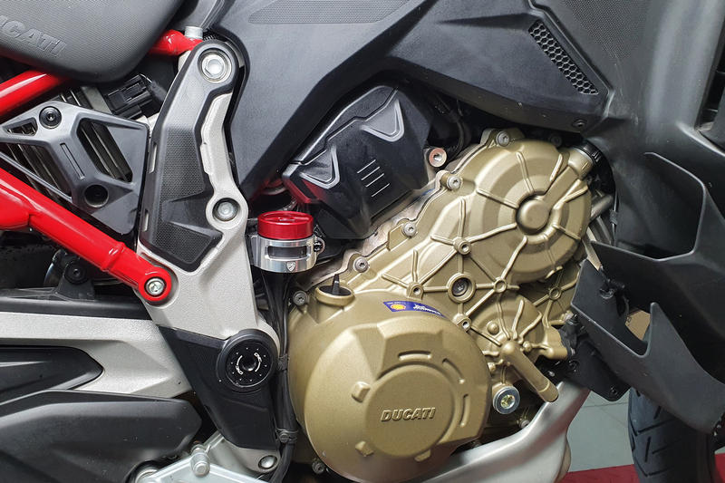 Fascetta serbatoio fluido freno posteriore Ducati Multistrada V4 Silver